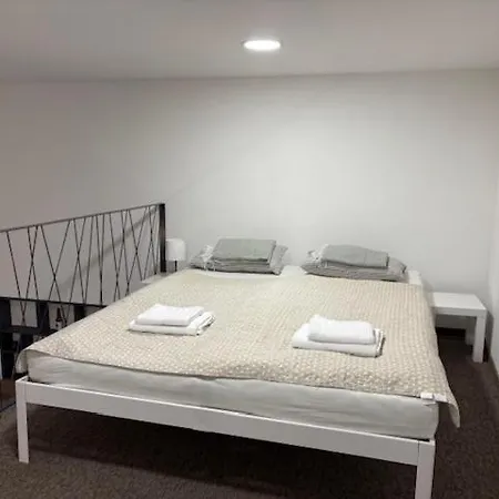 Jegmadar Vendeghaz Apartament *